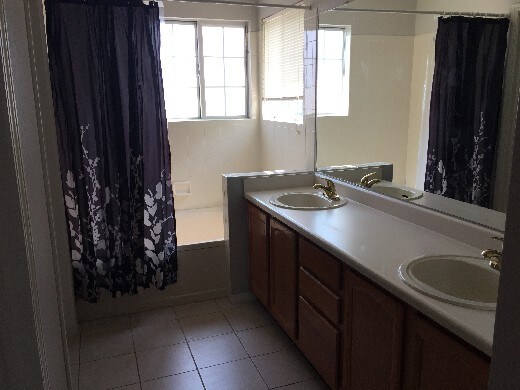 Foto principal - 5649 E Tabor Dr