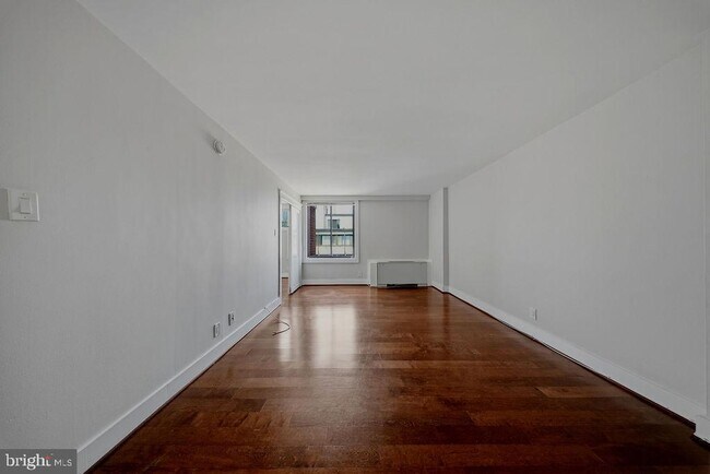 Foto del edificio - 1420 N St NW