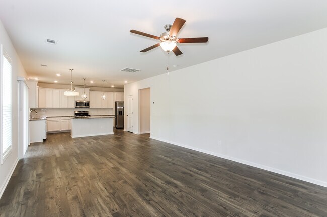 Building Photo - 6204 Whirlaway Rd