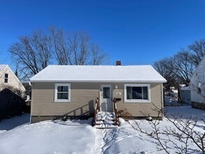 Building Photo - 215 N 10th Ave