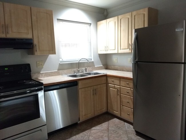 Building Photo - Delhi Twp Home!!!!