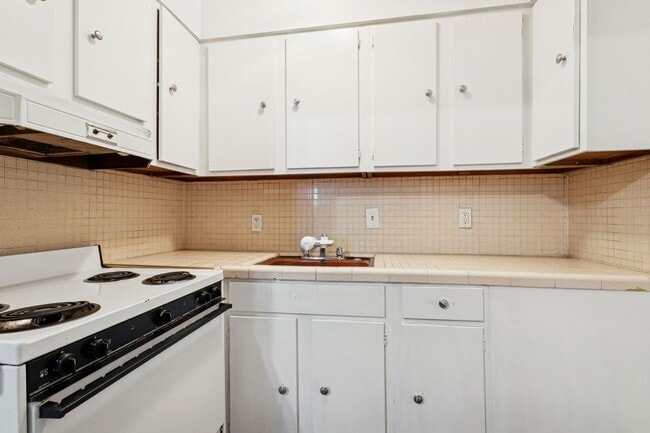 Foto del edificio - 807 Bourbon St