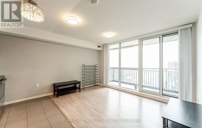 Building Photo - 830-2830 Lawrence Ave W