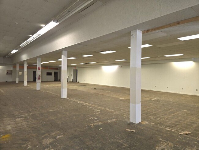 Foto del edificio - 65 E Bridge St