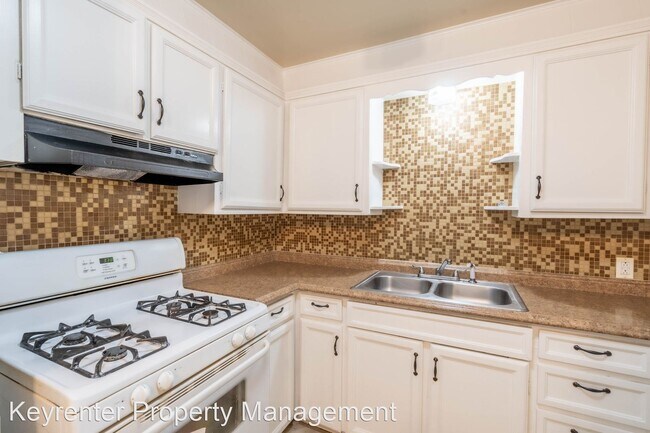 Foto del edificio - 3 br, 1 bath House - 5808 N Garrison Pl