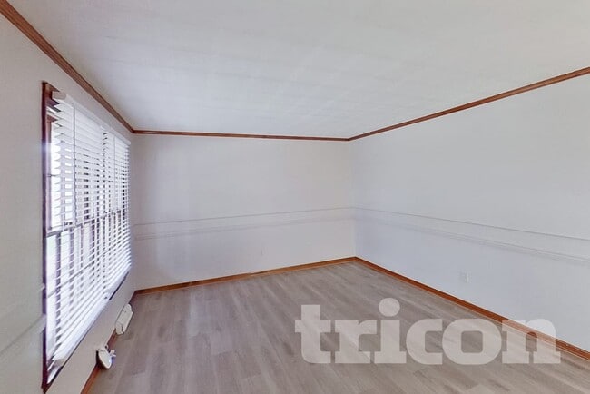 Foto del edificio - 1546 Grant Dr