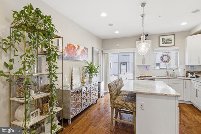 Foto del edificio - 2249 Kimball St