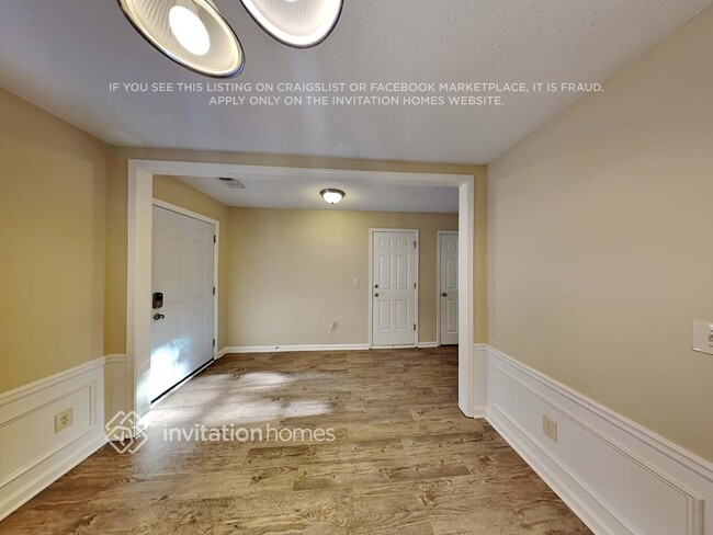 Building Photo - 2985 Binghampton Ln