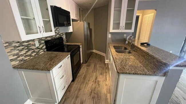 Building Photo - 629 Dory Ln