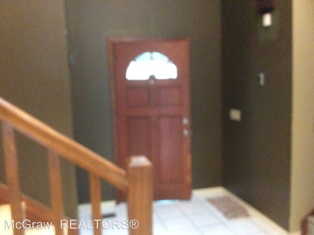 Building Photo - 9707 S Lakewood Pl