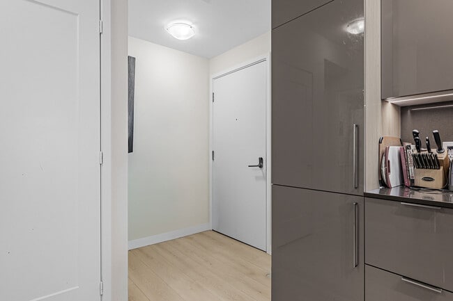 Building Photo - 28 Freeland St