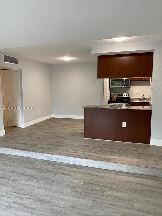 Building Photo - 8950 SW 69th Ct