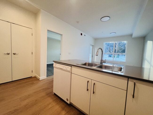 Open living area - Briarwood III