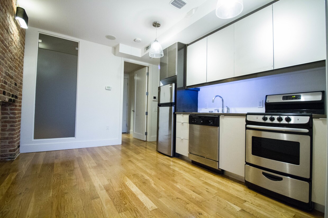 Foto principal - 193 Bedford Ave