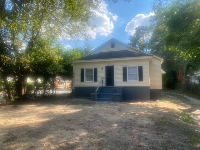 Primary Photo - 621 Oakland Ave