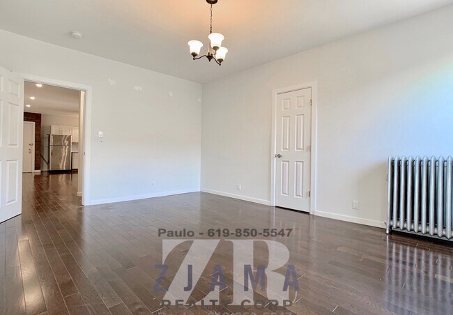 Building Photo - 392 St Johns Pl