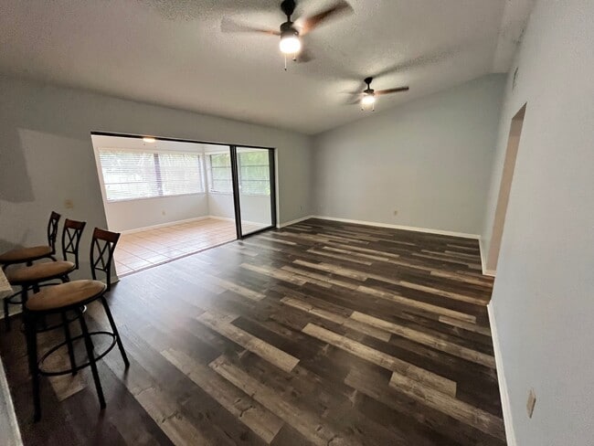 Building Photo - 103 Fox Ridge Rd