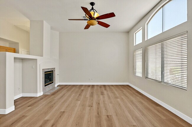 Foto del edificio - 2559 Misty Olive Ave