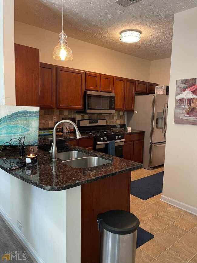 Building Photo - 5680 Cascade Run