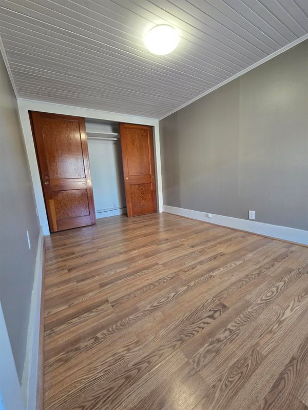 Foto del edificio - 98 Main, Unit #1