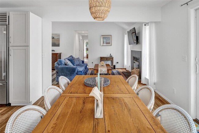 Foto del edificio - 60 Broadway Ave