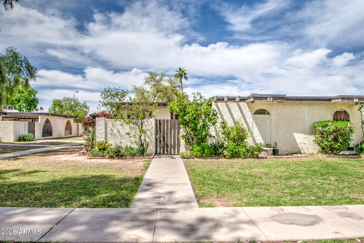 Primary Photo - 720 S Dobson Rd