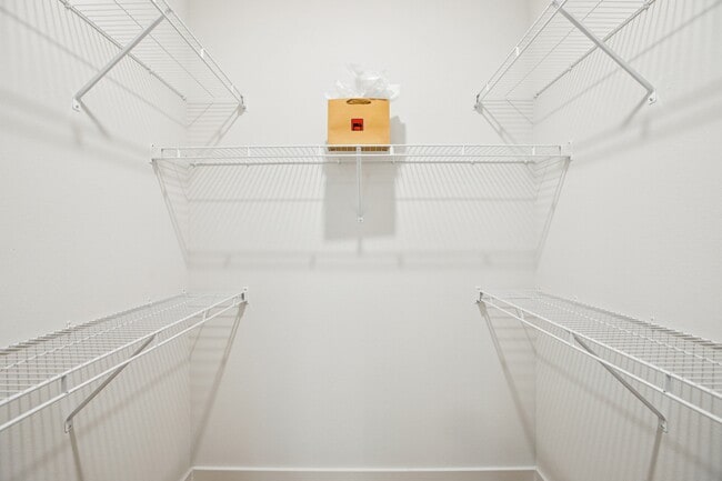 Building Photo - Matador