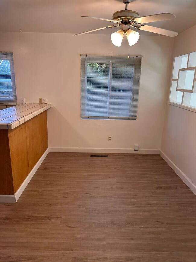 Foto del edificio - pine764