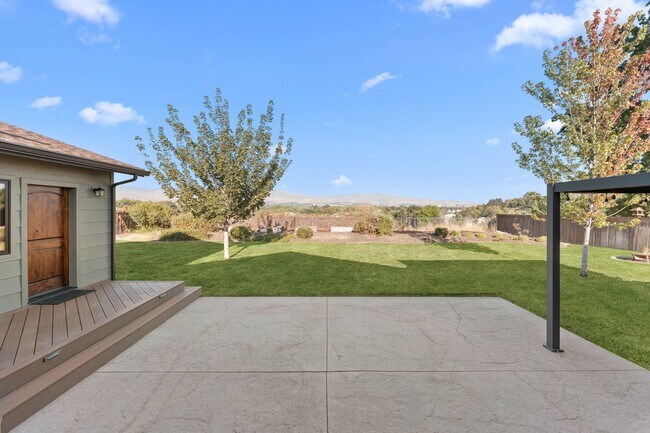 Foto del edificio - Exceptional Boise West Bench Home