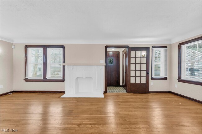 Foto del edificio - 15602 Walden Ave