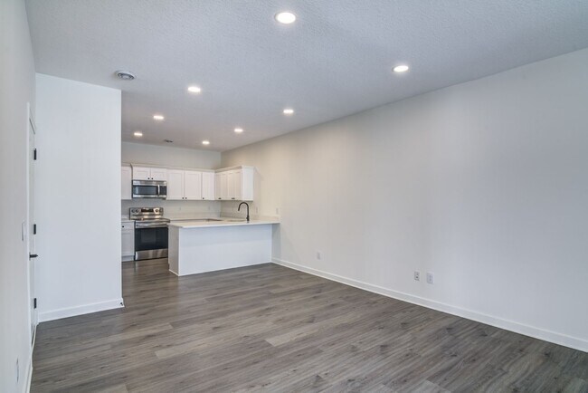 Foto del edificio - 2550 Dawes Place
