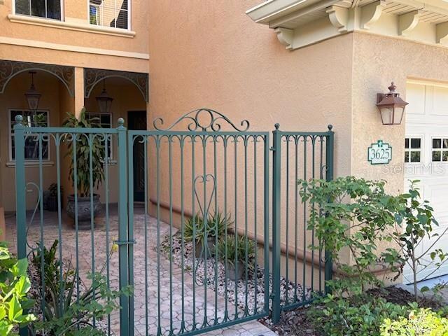 Foto del edificio - 3625 Square W Ln