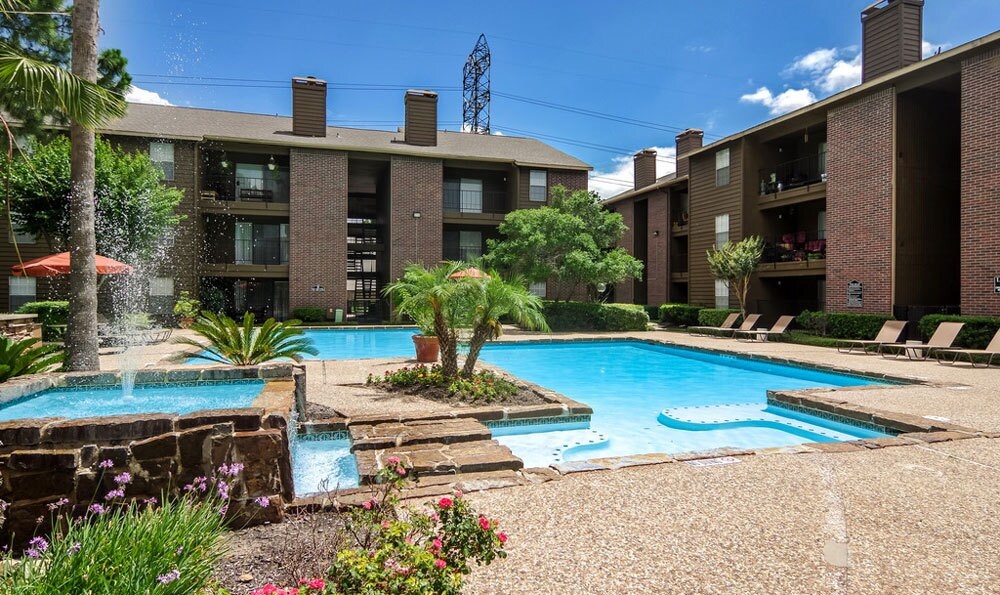 Foxboro Apartment Homes Houston, TX