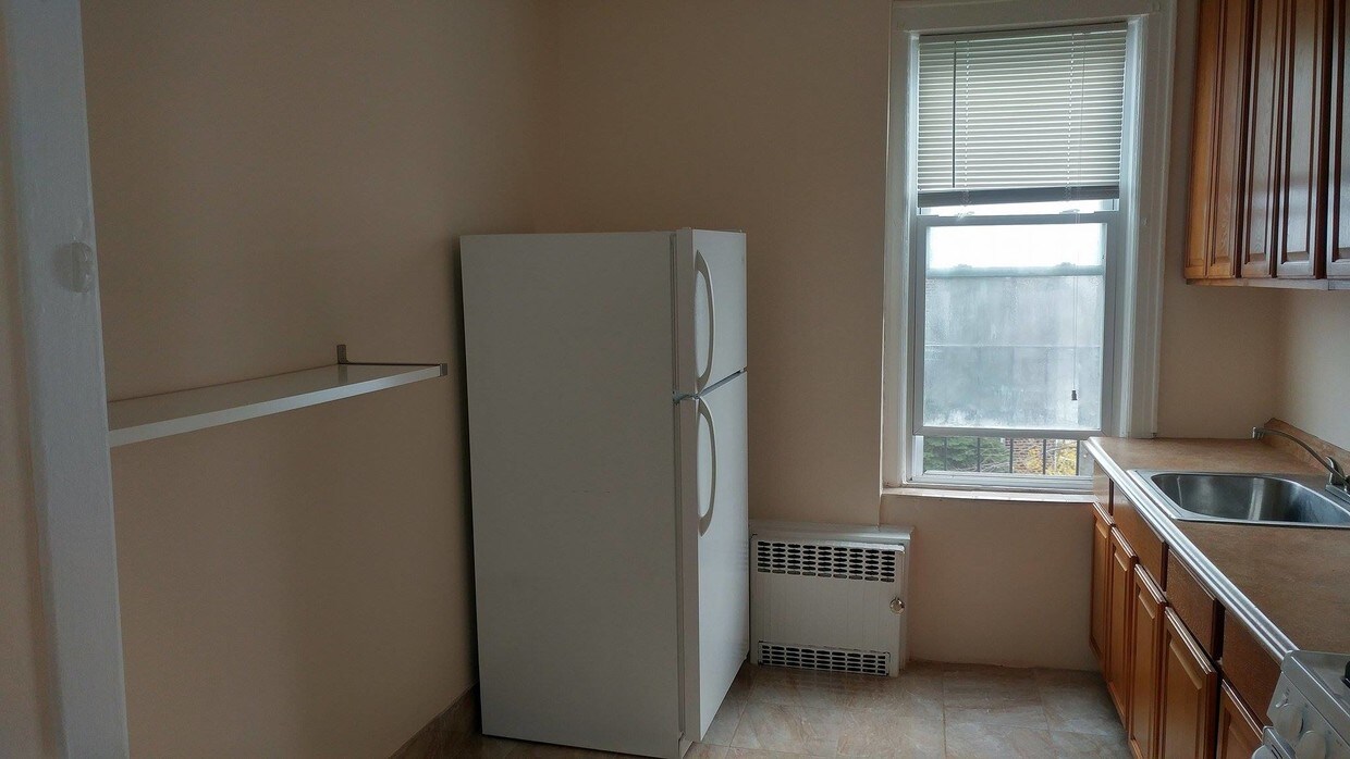 Primary Photo - 280 Avenue W