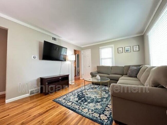 Foto del edificio - 9024 Marlowe Ave