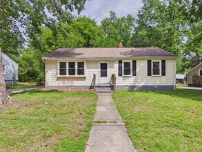 Building Photo - 955 Barlen Dr