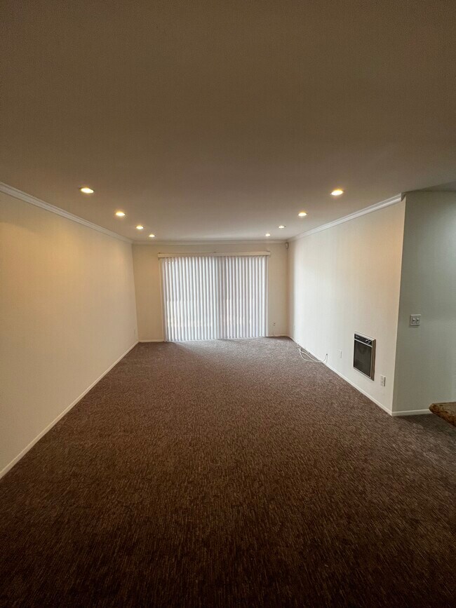 Living Room - 3602 W Estates Ln