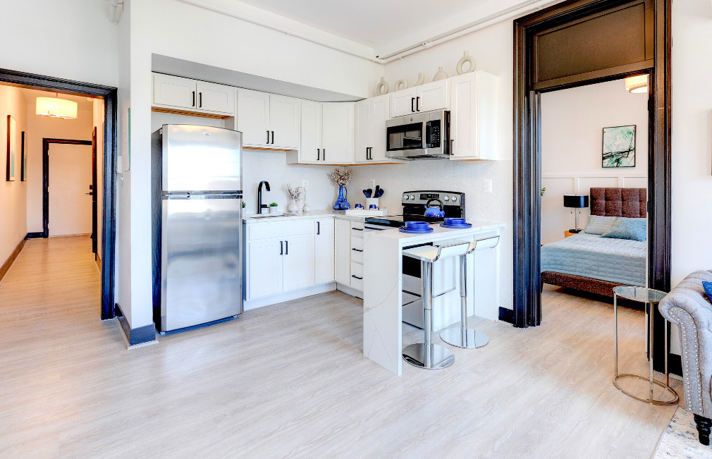 Primary Photo - The Suites at 1005 N Charles
