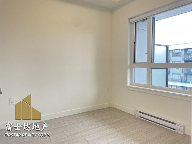 Building Photo - 10777-10138 138 St