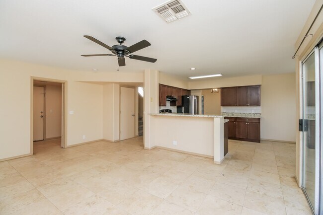 Foto del edificio - 2520 E Sheffield Rd