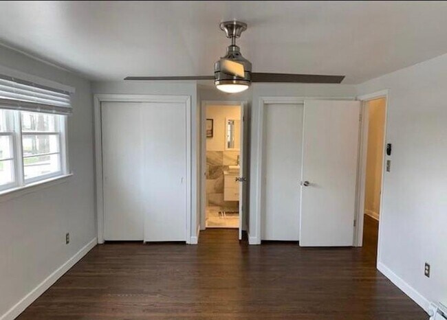 Foto del edificio - 857 Oakridge Dr