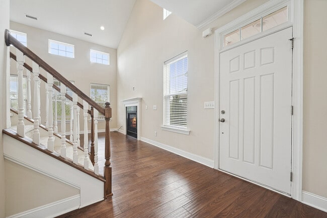 Photo - 322 Acorn Hollow Pl House