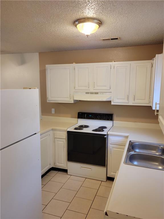 Building Photo - 592 N Betty Jo Dr