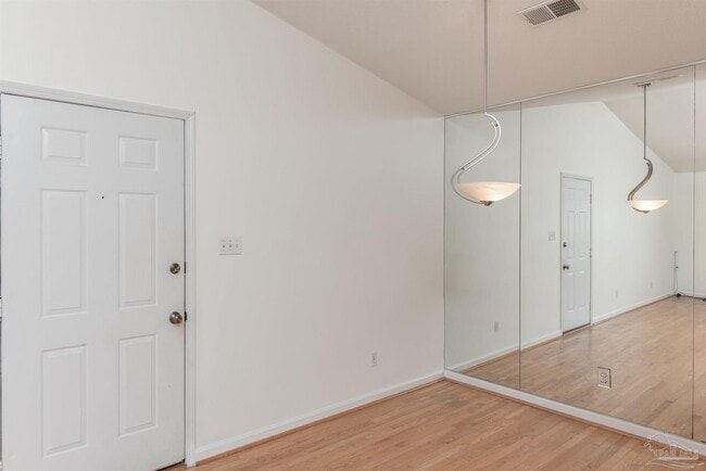 Foto del edificio - 2300 W Michigan Ave