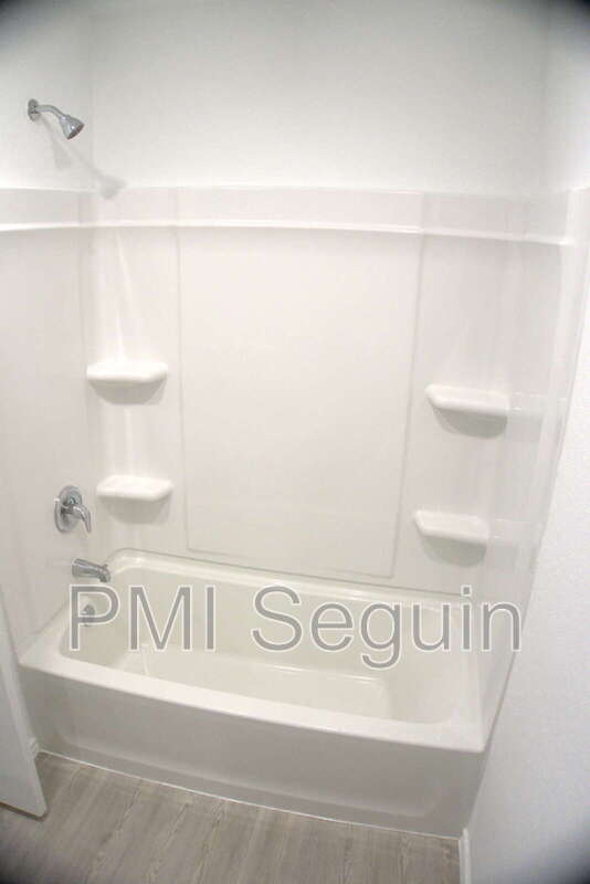 Foto del edificio - 809 Riviera Ct