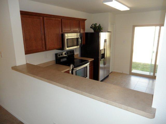 Foto del edificio - Perfect 3 Bedroom 2 Bath Home! GREAT Fort Worth Location -- Stainless Steel Kitchen Appliances In...
