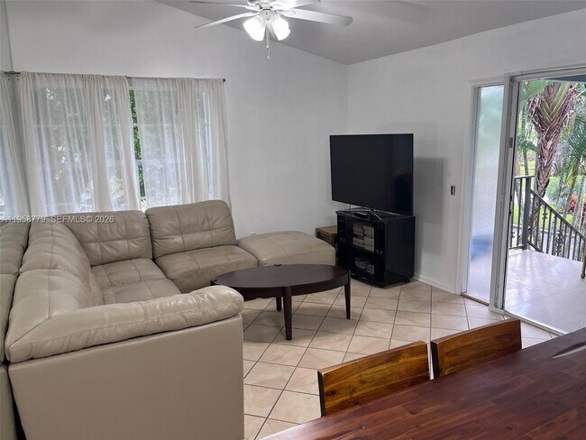 Foto del edificio - 125 Waterside Dr