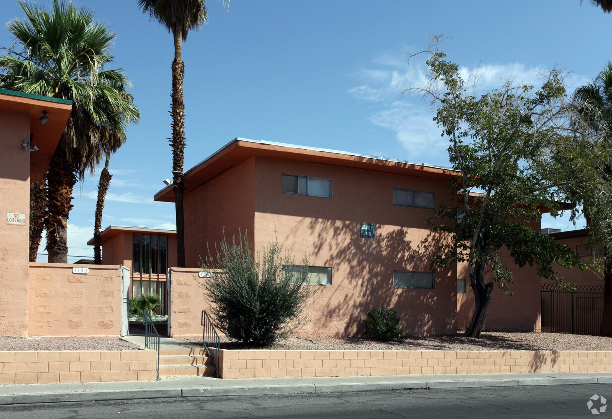 Foto del edificio - Desert Aire Apartments