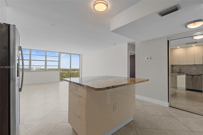 Foto del edificio - 2100 Sans Souci Blvd