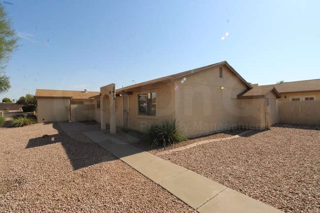 Building Photo - 2623 E Obregon St